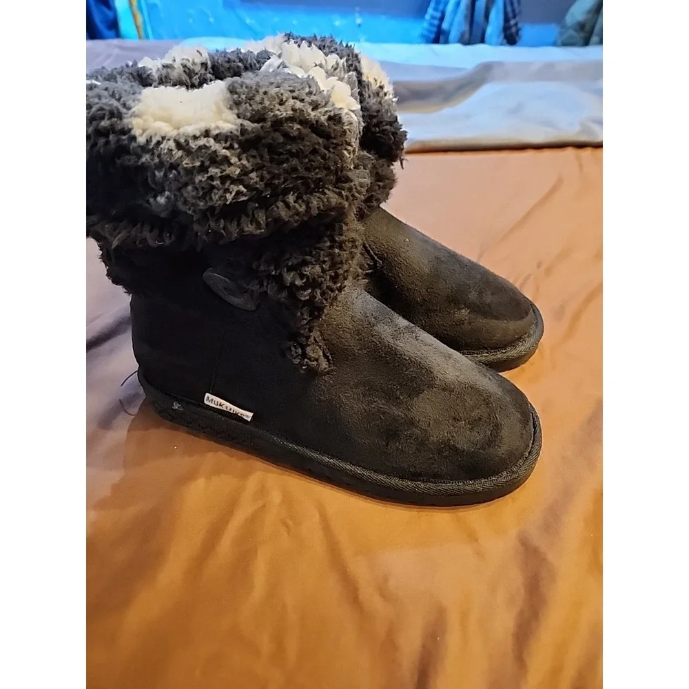 MukLuks Women's Size 7 Black Boots